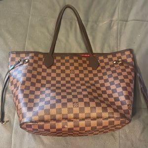 Loui Vuitton
